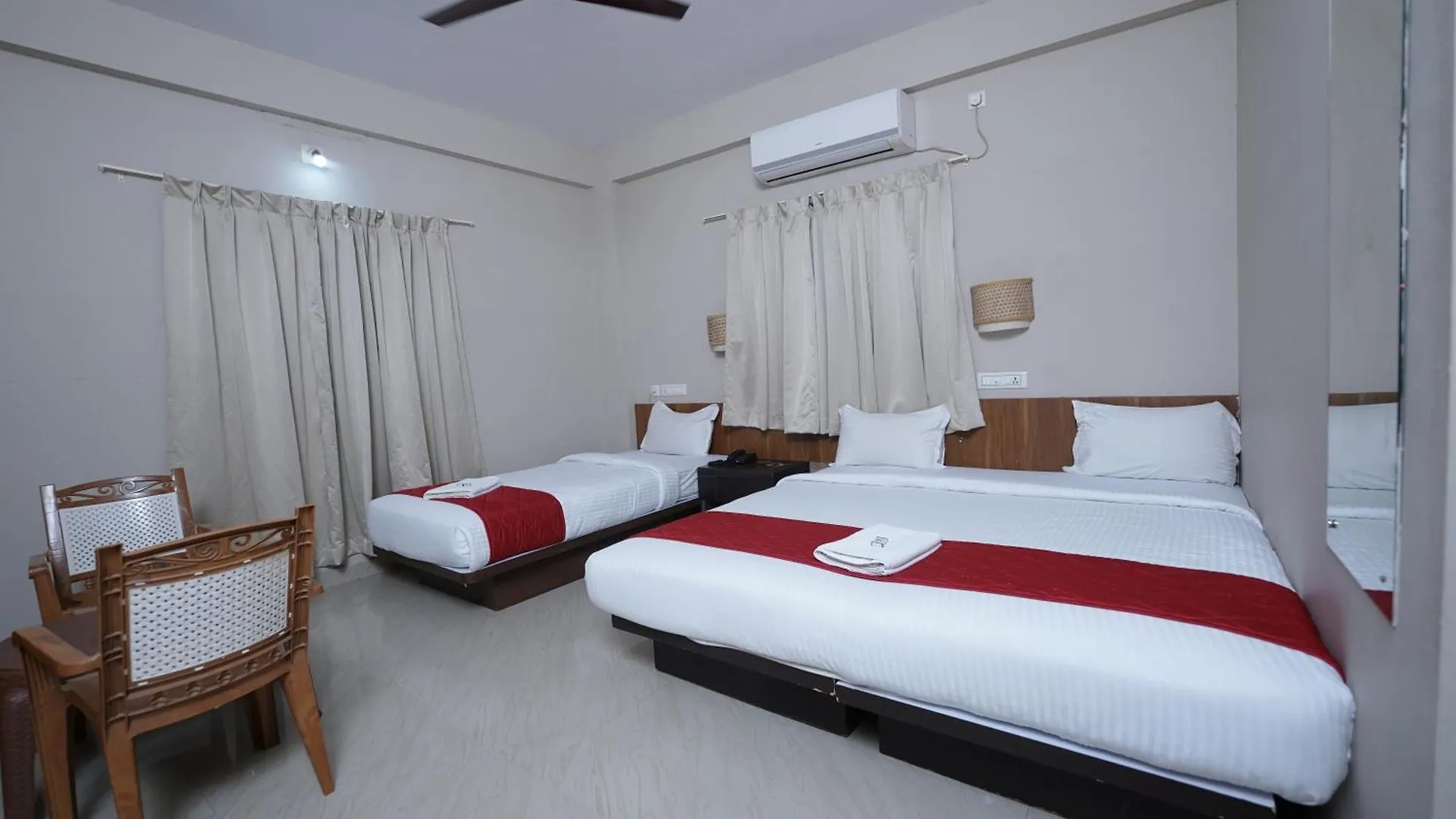 Villa Dreams Airport Residency Nedumbassery India