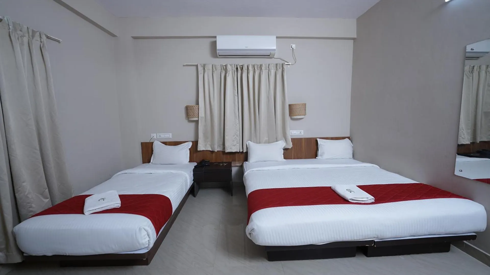 Villa Dreams Airport Residency Nedumbassery Lodge